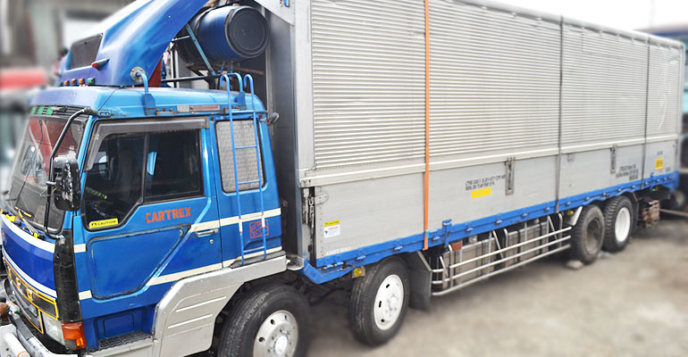 10wheeler-wingvan-2